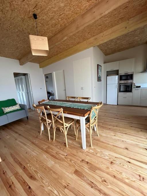 Maison Chalet 200 M De La Plage Climatisation Et Wifi Gruissan Esterno foto