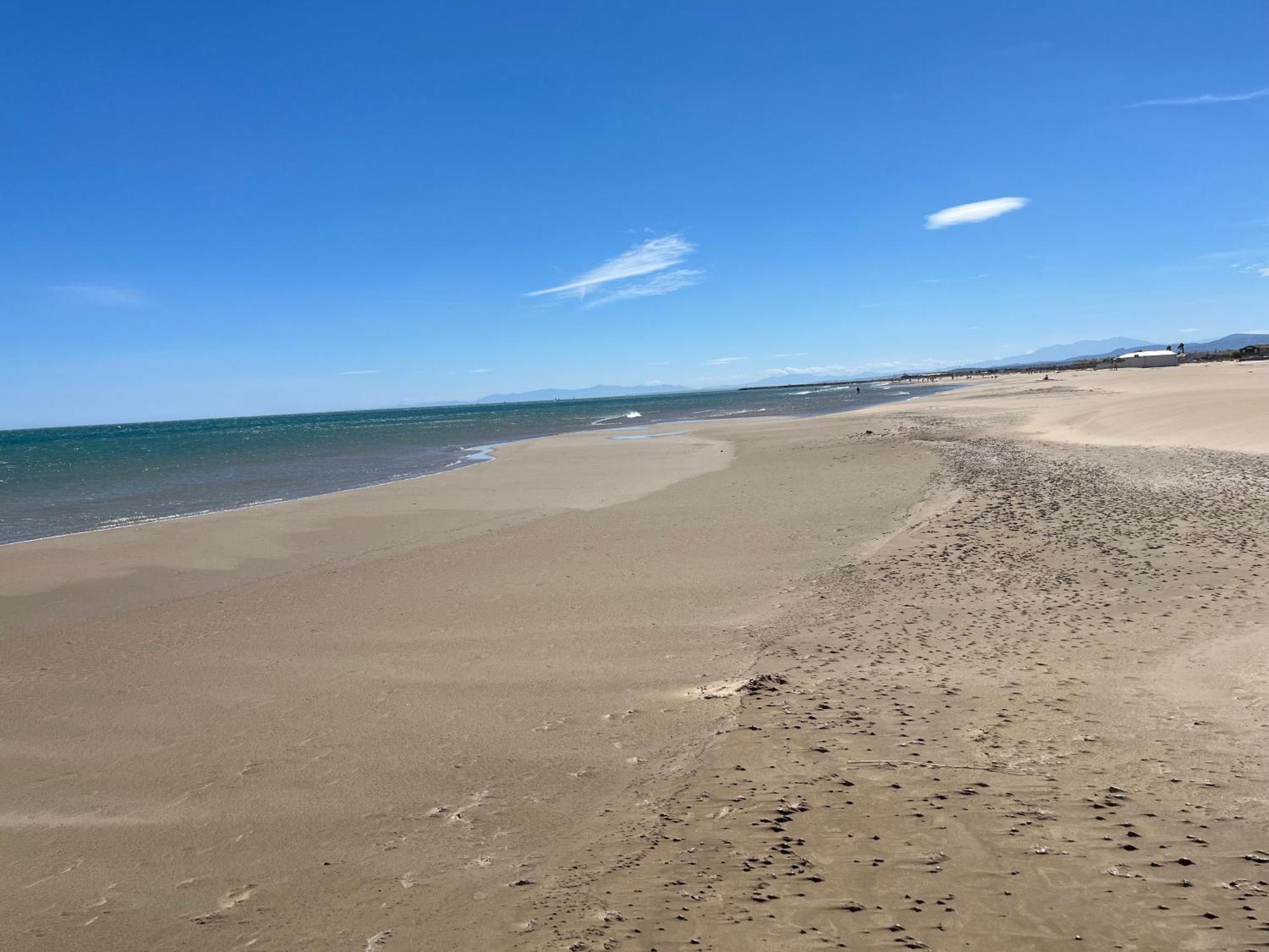 Maison Chalet 200 M De La Plage Climatisation Et Wifi Gruissan Esterno foto